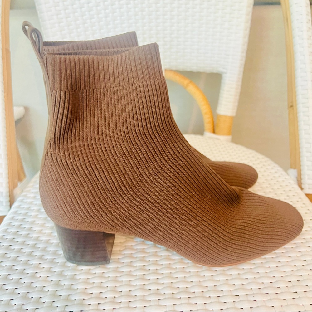 NWOT Everlane Kitten Heels - Size 9